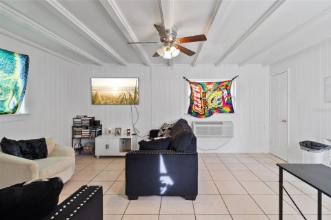 Immobilier commercial à vendre à North Port, Floride: 5 chambres, 219.9 m2 № 1409650 - photo 7