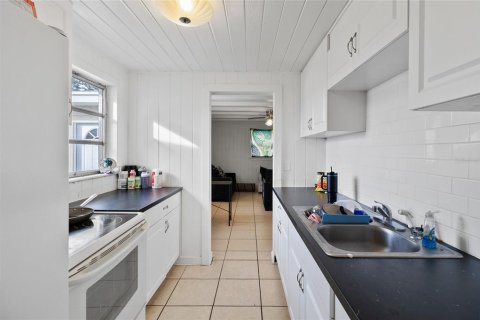 Immobilier commercial à vendre à North Port, Floride: 5 chambres, 219.9 m2 № 1409650 - photo 10