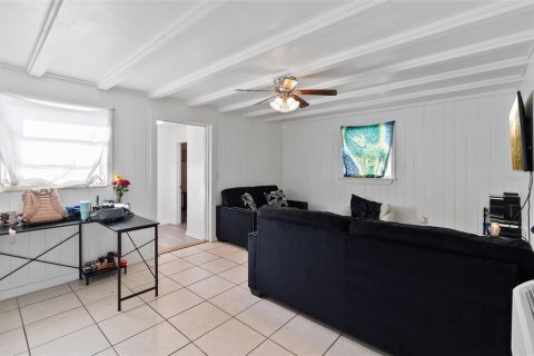 Immobilier commercial à vendre à North Port, Floride: 5 chambres, 219.9 m2 № 1409650 - photo 6