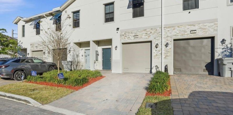 Touwnhouse à Pompano Beach, Floride 3 chambres, 148.36 m2 № 2023395
