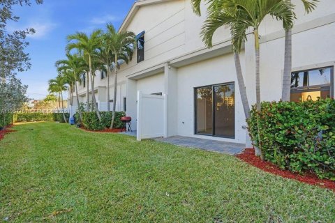 Touwnhouse à louer à Pompano Beach, Floride: 3 chambres, 148.36 m2 № 2023395 - photo 11