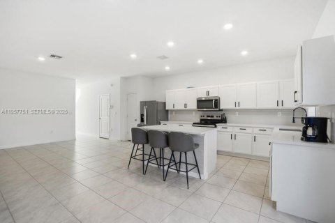 Touwnhouse à louer à Pompano Beach, Floride: 3 chambres, 148.36 m2 № 2023395 - photo 8