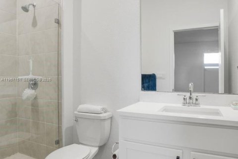 Touwnhouse à louer à Pompano Beach, Floride: 3 chambres, 148.36 m2 № 2023395 - photo 17