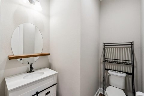 House in Orlando, Florida 4 bedrooms, 297.75 sq.m. № 2150092 - photo 22