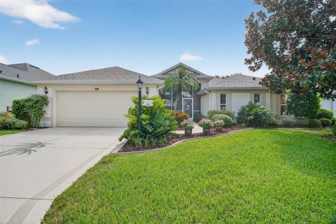 Casa en venta en Leesburg, Florida, 3 dormitorios, 237.64 m2 № 1917605 - foto 1