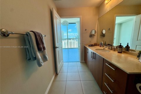 Copropriété à louer à Hallandale Beach, Floride: 1 chambre, 81.29 m2 № 1956424 - photo 21