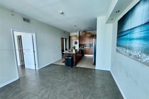 Copropriété à louer à Hallandale Beach, Floride: 1 chambre, 81.29 m2 № 1956424 - photo 7