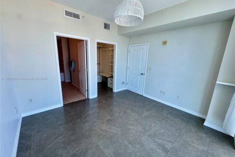 Copropriété à louer à Hallandale Beach, Floride: 1 chambre, 81.29 m2 № 1956424 - photo 22