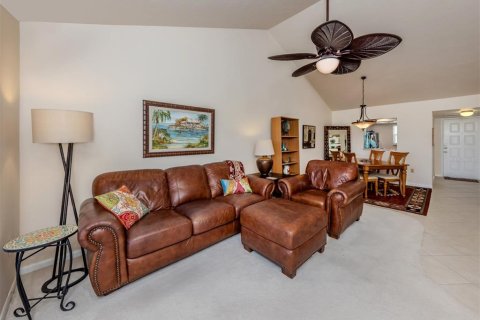 Condo in Venice, Florida, 2 bedrooms  № 1918167 - photo 9