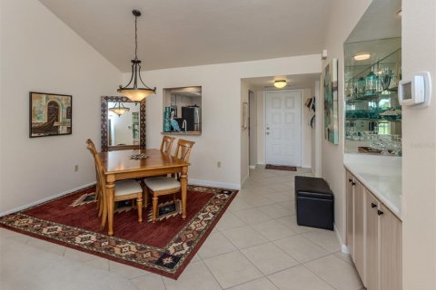 Condo in Venice, Florida, 2 bedrooms  № 1918167 - photo 11
