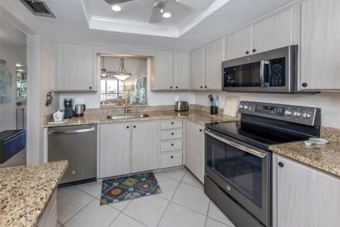 Condo in Venice, Florida, 2 bedrooms  № 1918167 - photo 17