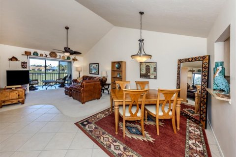 Condo in Venice, Florida, 2 bedrooms  № 1918167 - photo 13