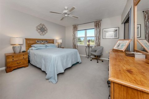 Condo in Venice, Florida, 2 bedrooms  № 1918167 - photo 22