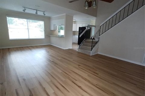 Casa en venta en Orlando, Florida, 3 dormitorios, 119.29 m2 № 1911793 - foto 11