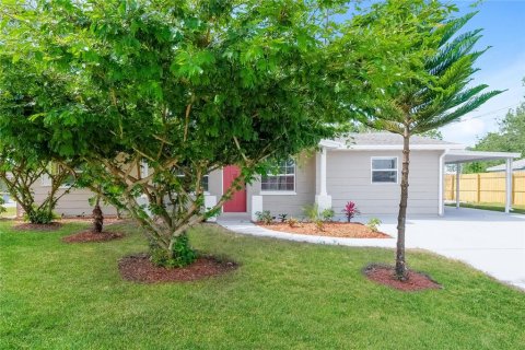 Casa en alquiler en Holiday, Florida, 4 dormitorios, 148.92 m2 № 1912712 - foto 1