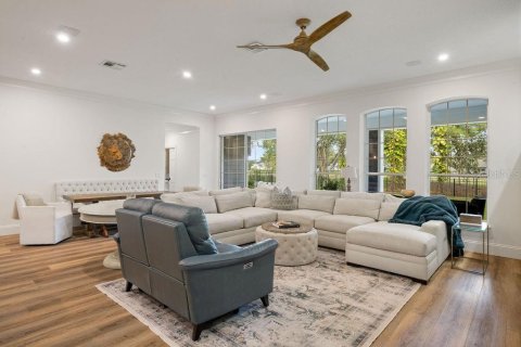 House in Windermere, Florida 4 bedrooms, 386.1 sq.m. № 1781223 - photo 3