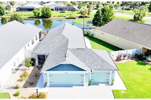 House in The Villages, Florida 3 bedrooms, 137.87 sq.m. № 1851226 - photo 1
