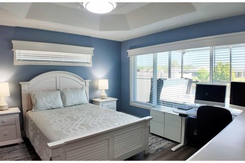 House in The Villages, Florida 3 bedrooms, 137.87 sq.m. № 1851226 - photo 11