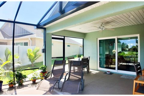 House in The Villages, Florida 3 bedrooms, 137.87 sq.m. № 1851226 - photo 19