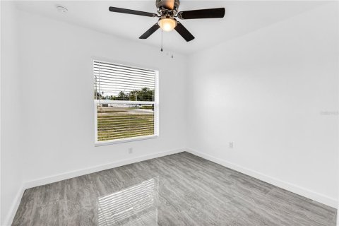House in Bradenton, Florida 3 bedrooms, 114.46 sq.m. № 2205147 - photo 22