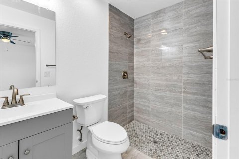 House in Bradenton, Florida 3 bedrooms, 114.46 sq.m. № 2205147 - photo 5