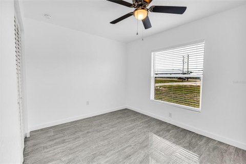 House in Bradenton, Florida 3 bedrooms, 114.46 sq.m. № 2205147 - photo 25