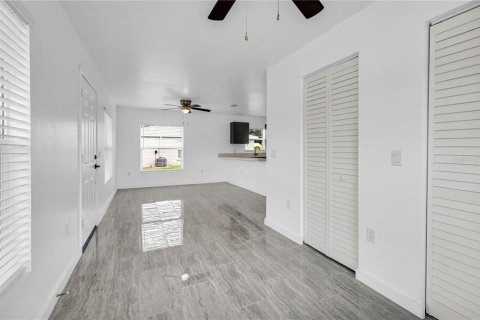 House in Bradenton, Florida 3 bedrooms, 114.46 sq.m. № 2205147 - photo 16
