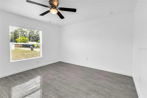 House in Bradenton, Florida 3 bedrooms, 114.46 sq.m. № 2205147 - photo 2
