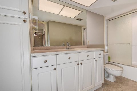 Купить кондоминиум в Сент-Питерсберг, Флорида 5 комнат, 109.16м2, № 2233690 - фото 23