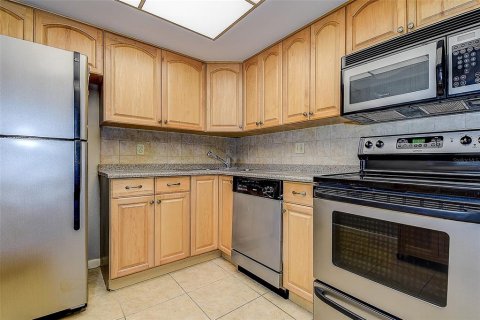 Купить кондоминиум в Сент-Питерсберг, Флорида 5 комнат, 109.16м2, № 2233690 - фото 7