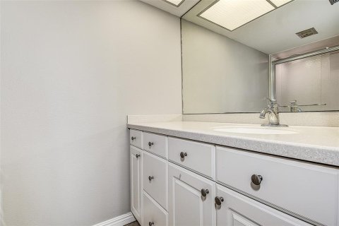 Купить кондоминиум в Сент-Питерсберг, Флорида 5 комнат, 109.16м2, № 2233690 - фото 18