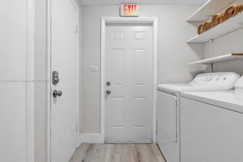 Casa en venta en Miramar, Florida, 2 dormitorios, 82.5 m2 № 1857267 - foto 13