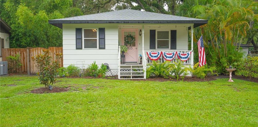 House in Sanford, Florida 3 bedrooms, 111.85 sq.m. № 1812449
