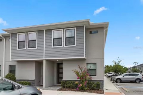 Adosado en Kissimmee, Florida 3 dormitorios, 128.11 m2 № 2104052