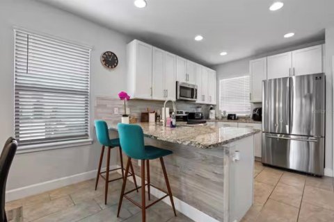 Adosado en alquiler en Kissimmee, Florida, 3 dormitorios, 128.11 m2 № 2104052 - foto 4