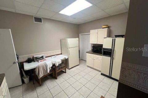 Commercial property in Largo, Florida 229.93 sq.m. № 2214095 - photo 7