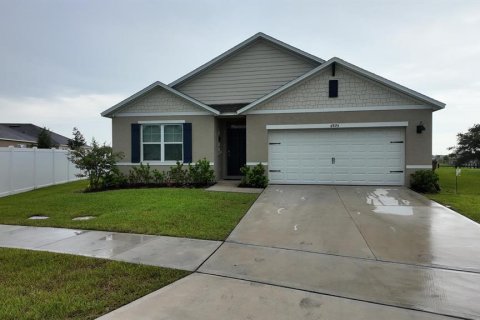 Villa ou maison à louer à Saint Cloud, Floride: 4 chambres, 170.01 m2 № 1812776 - photo 1