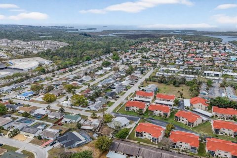 Apartamento en alquiler en Port Richey, Florida, 2 dormitorios, 99.59 m2 № 2099191 - foto 15