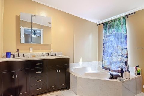 Appartement à louer à Paisley, Floride: 4 chambres, 221.11 m2 № 2422727 - photo 19