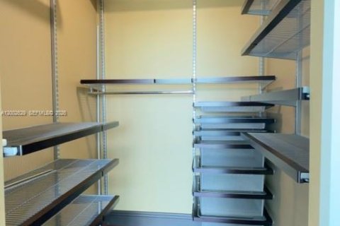 Condo in Miami, Florida, 1 bedroom  № 2067958 - photo 14