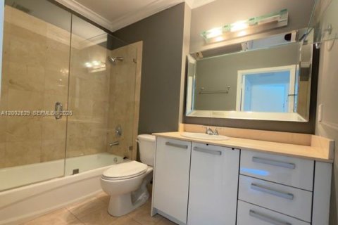Condo in Miami, Florida, 1 bedroom  № 2067958 - photo 8
