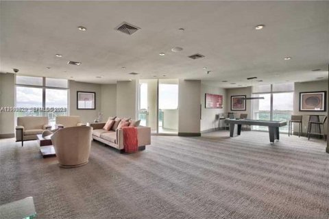 Condo in Miami, Florida, 1 bedroom  № 2067958 - photo 22