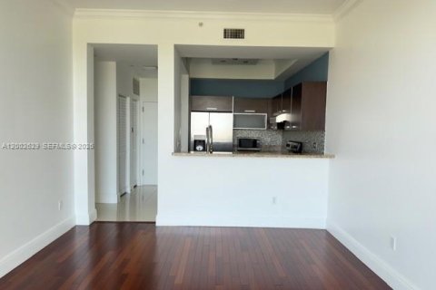 Condo in Miami, Florida, 1 bedroom  № 2067958 - photo 6