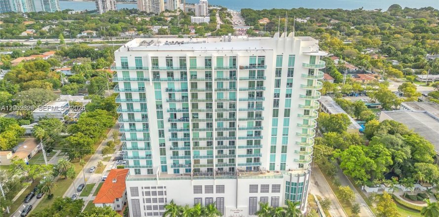Condo in Miami, Florida, 1 bedroom  № 2067958