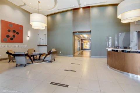 Condo in Miami, Florida, 1 bedroom  № 2067958 - photo 23