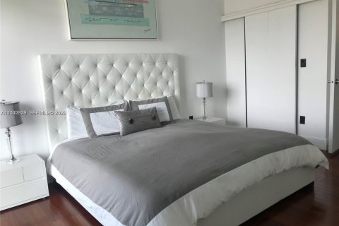 Condo in Miami, Florida, 1 bedroom  № 2067958 - photo 13