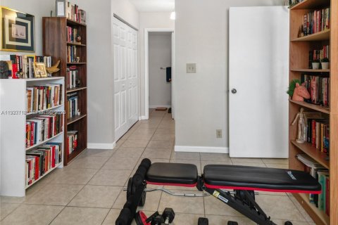 Condominio en venta en Coral Springs, Florida, 1 dormitorio, 57.51 m2 № 1993200 - foto 9