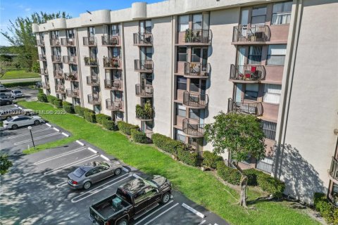 Condominio en venta en Coral Springs, Florida, 1 dormitorio, 57.51 m2 № 1993200 - foto 13