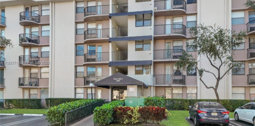 Condominio en Coral Springs, Florida, 1 dormitorio  № 1993200