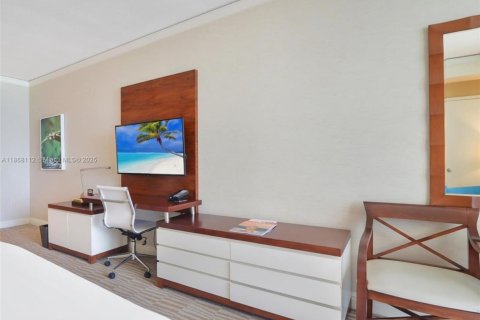 Condominio en venta en Sunny Isles Beach, Florida, 51.19 m2 № 1983526 - foto 5